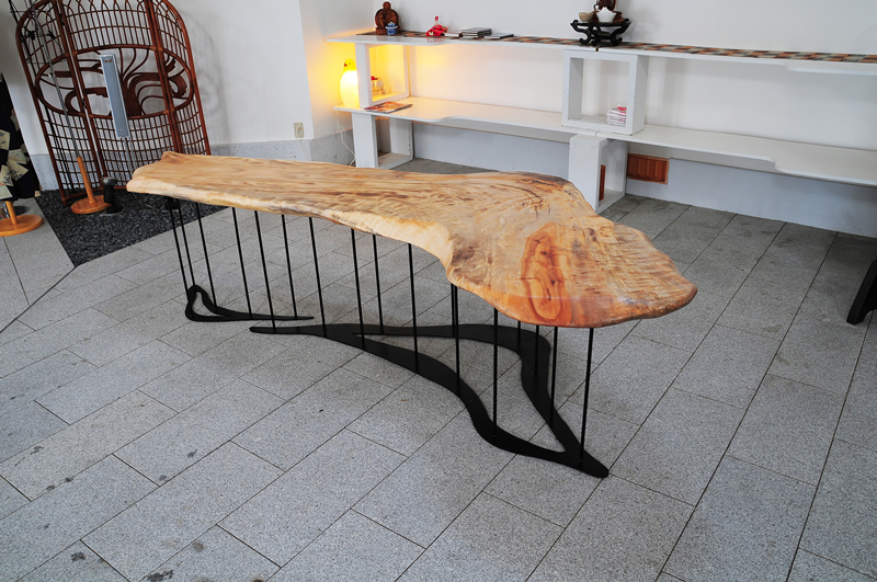 natural wood top dining table with metal base