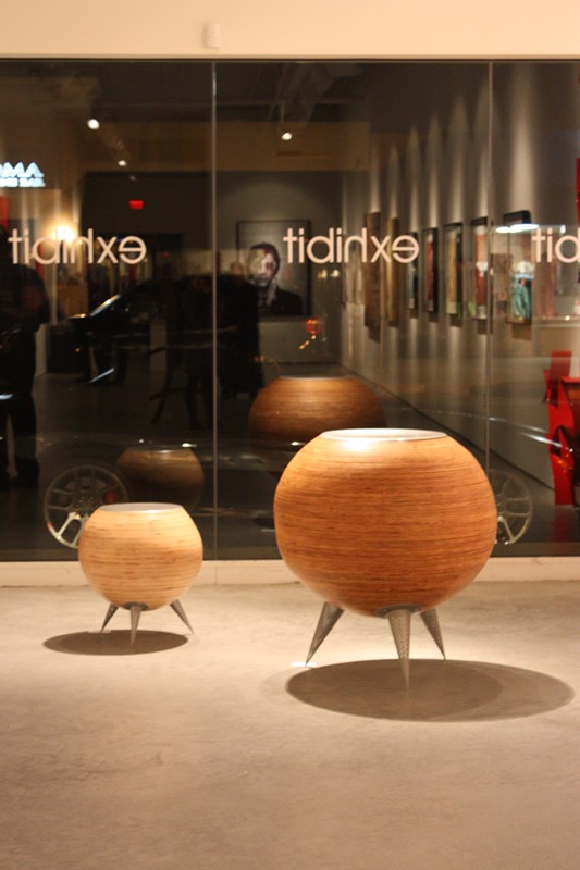 Sphere shape tables with spike legs